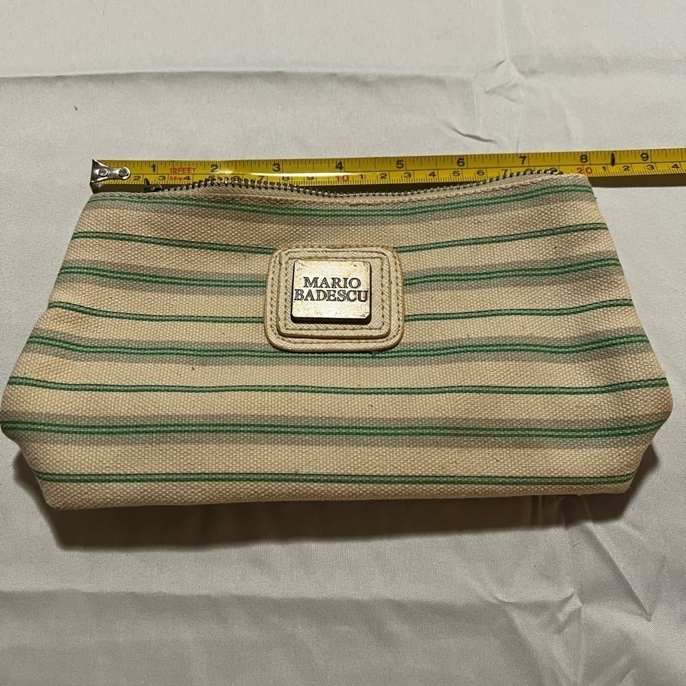 PINK & Mario Badescu Makeup Toiletry Bags - Picture 2 of 9